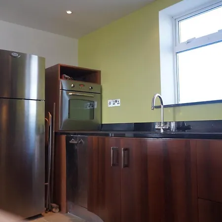Tower Apartment *